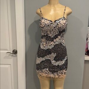 Jovani silver dress w sequin  Embellished size 2 PARTY , SEXY ,  New year, Prom